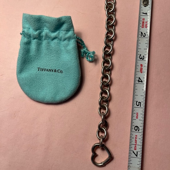 RETIRED TIFFANY & CO. CHAIN HEART BRACELET - Picture 6 of 6